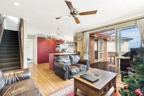 Photo of property in 2/39 Marriott Road, Pakuranga, Auckland, 2010