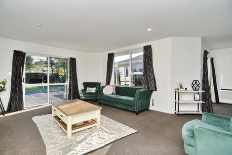 Photo of property in 24 Strachan Place, Rangiora, 7400