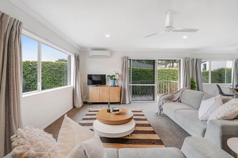 Photo of property in 2/31 Alice Avenue, Orewa, 0931