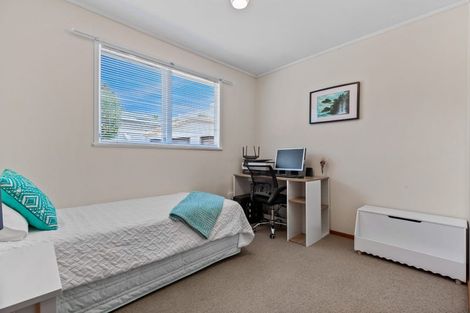 Photo of property in 114a Mcleod Road, Te Atatu South, Auckland, 0610