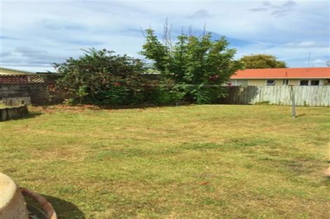 Photo of property in 16 Puriri Road, Manurewa, Auckland, 2102