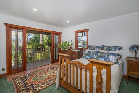 Photo of property in 19 Grange Road, Hahei, Whitianga, 3591