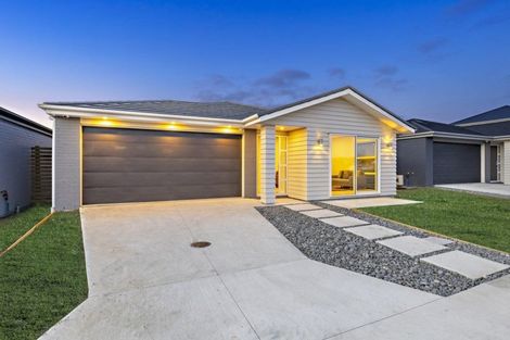 Photo of property in 11 Kapia Drive, Takanini, 2112