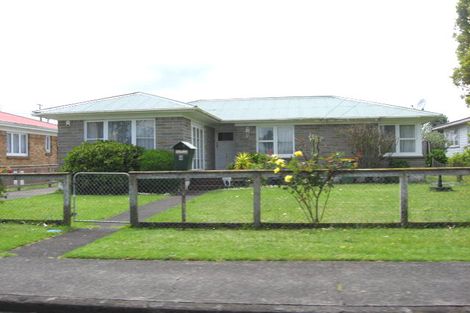 Photo of property in 2/4 Royal Arch Place, Rosehill, Papakura, 2113