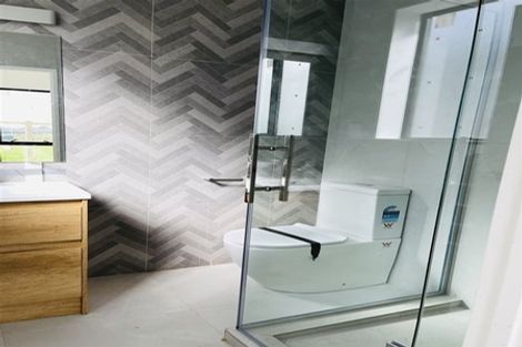 Photo of property in 12 Woven Place, Karaka, Papakura, 2113