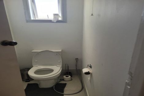 Photo of property in 21 Dundale Avenue, Blockhouse Bay, Auckland, 0600