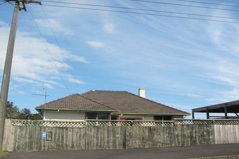 Photo of property in 118 Glenpark Avenue, Frankleigh Park, New Plymouth, 4310