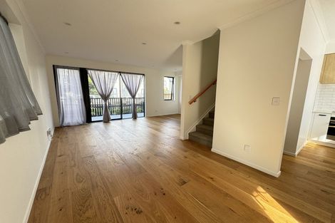 Photo of property in 15 Mahalo Avenue, Wiri, Auckland, 2104