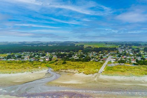 Photo of property in 47 Kanuka Drive, Waitarere, Levin, 5510