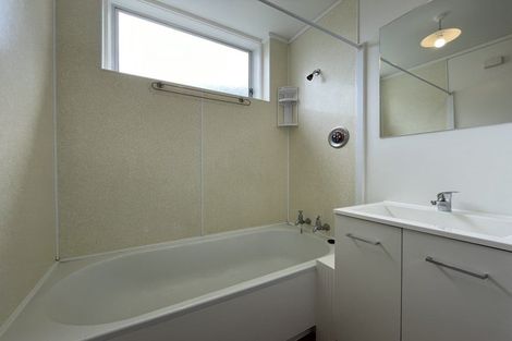 Photo of property in 20 Papakowhai Court, West End, Palmerston North, 4412