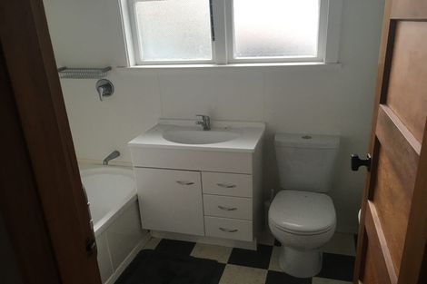 Photo of property in 32 Rangiora Avenue, Roslyn, Palmerston North, 4414