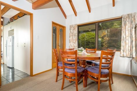 Photo of property in 18 Moana View Road, Waikawa, Picton, 7220