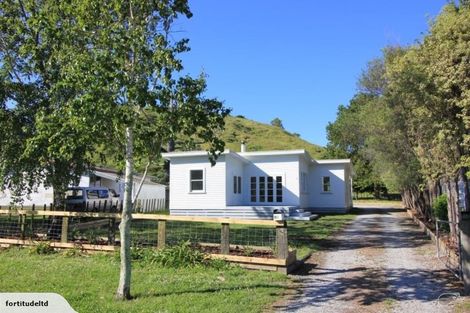 Photo of property in 80 Paraone Road, Tamarau, Gisborne, 4010