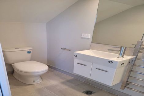 Photo of property in 8 Kawapani Lane, Kumeu, 0810