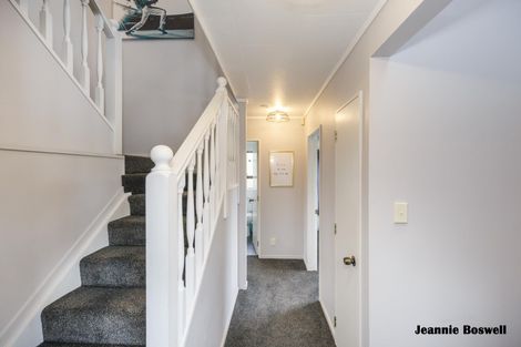 Photo of property in 41 Dalfield Place, Highbury, Palmerston North, 4412