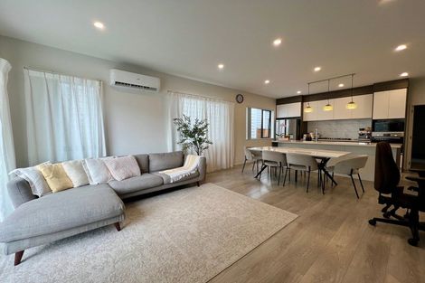 Photo of property in 12 Kairakau Street, Takanini, 2110