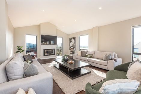 Photo of property in 2 Inverness Lane, Redcliffs, Christchurch, 8081