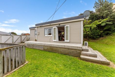 Photo of property in 25 Kiriwai Road, Paremata, Porirua, 5024