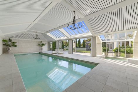 Photo of property in 5 Saint Barnabas Lane, Fendalton, Christchurch, 8052