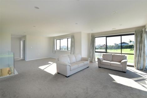 Photo of property in 347 Pinecrest Drive, Gulf Harbour, Whangaparaoa, 0930