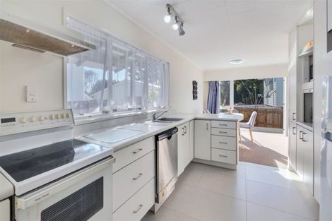 Photo of property in 7 Spence Road, Henderson, Auckland, 0612