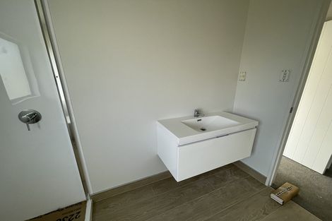 Photo of property in 14 Ballymore Drive, Pinehill, Auckland, 0632