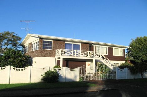 Photo of property in 1 Lillian Place, Orewa, 0931