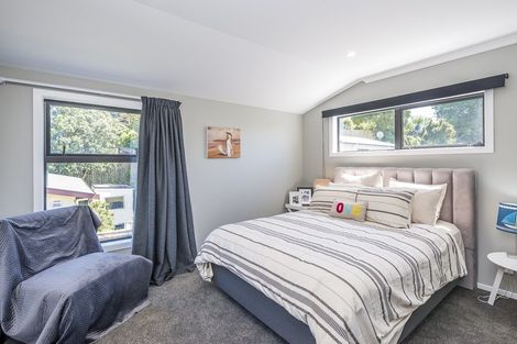 Photo of property in 37a Tiromoana Road, Raumati South, Paraparaumu, 5032