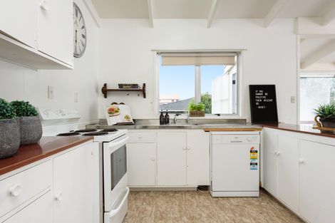 Photo of property in 42a Dickson Road, Papamoa Beach, Papamoa, 3118