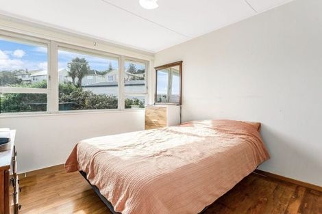 Photo of property in 28 Durham Street, Cannons Creek, Porirua, 5024