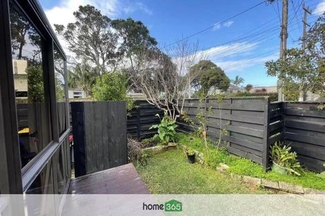 Photo of property in 1/37 Eversleigh Road, Belmont, Auckland, 0622