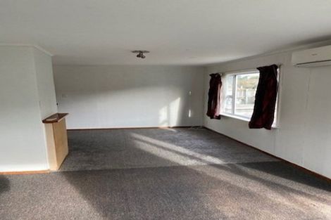 Photo of property in 27 Bell Street, Tawa, Wellington, 5028