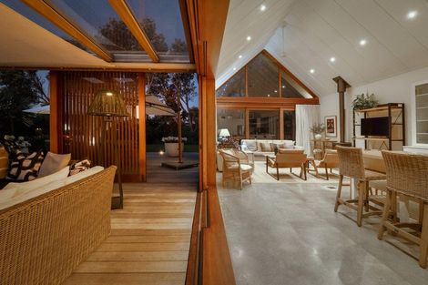 Photo of property in 2 Sea Crest Place, Bowentown, Waihi Beach, 3177