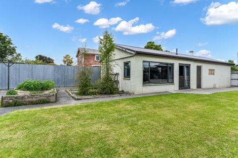 Photo of property in 32 Mary Street, Winton, 9720