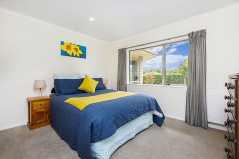 Photo of property in 12 Opal Avenue, Timberlea, Upper Hutt, 5018