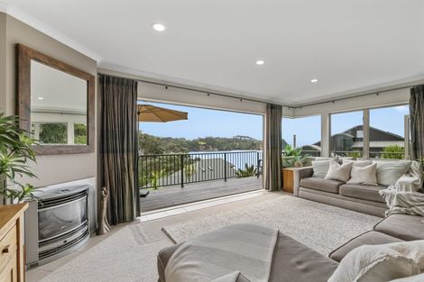 Photo of property in 31a Ocean View Road, Hatfields Beach, Orewa, 0931