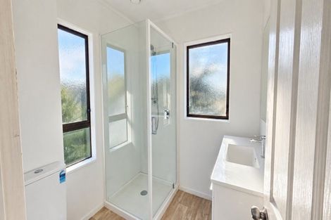 Photo of property in 2 Eclipse Lane, Whitby, Porirua, 5024