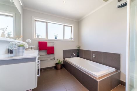 Photo of property in 56 Temple Crescent, Gleniti, Timaru, 7910