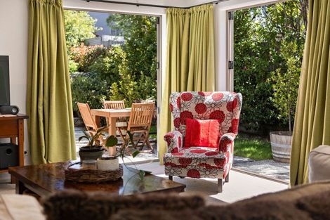 Photo of property in 12 Alexander Place, Arrowtown, 9302