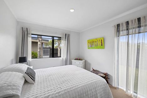 Photo of property in 39 Tiverton Crescent, Whalers Gate, New Plymouth, 4310