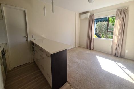 Photo of property in 16 Valdese Rise, Browns Bay, Auckland, 0630