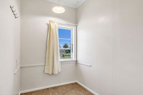Photo of property in 556b Queen Street East, Levin, 5510