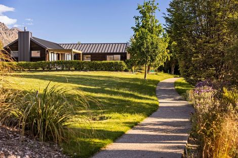 Photo of property in 38 Mcadam Drive, Jacks Point, Queenstown, 9371