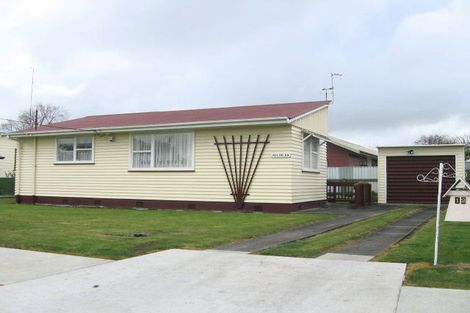 Photo of property in 12 Bailey Street, Feilding, 4702