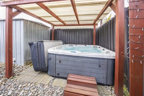 Photo of property in 12a Pringle Place, Nawton, Hamilton, 3200