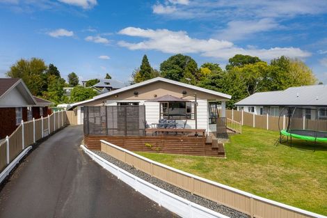 Photo of property in 29 Sheridan Crescent, Leamington, Cambridge, 3432