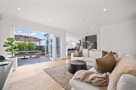 Photo of property in 50 Premier Avenue, Point Chevalier, Auckland, 1022