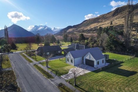 Photo of property in 3 Woodley Place, Glenorchy, 9372