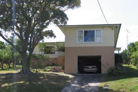 Photo of property in 28 City View Terrace, Birkenhead, Auckland, 0626