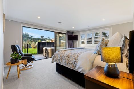 Photo of property in 121 Valley Road, Waimauku, 0881